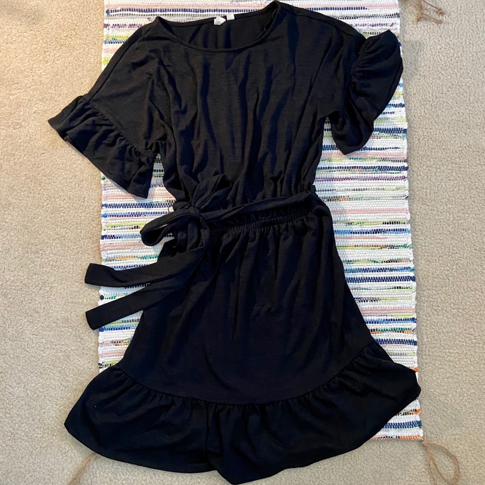 Black Flowy tie waist comfy cute dress